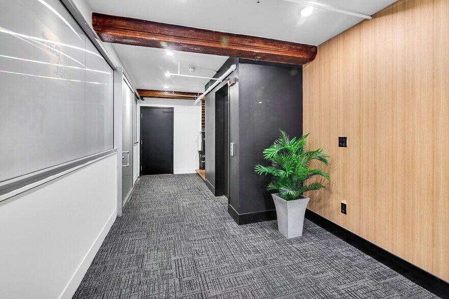 More Photos Of 639 Queen St W, Toronto Office For Lease