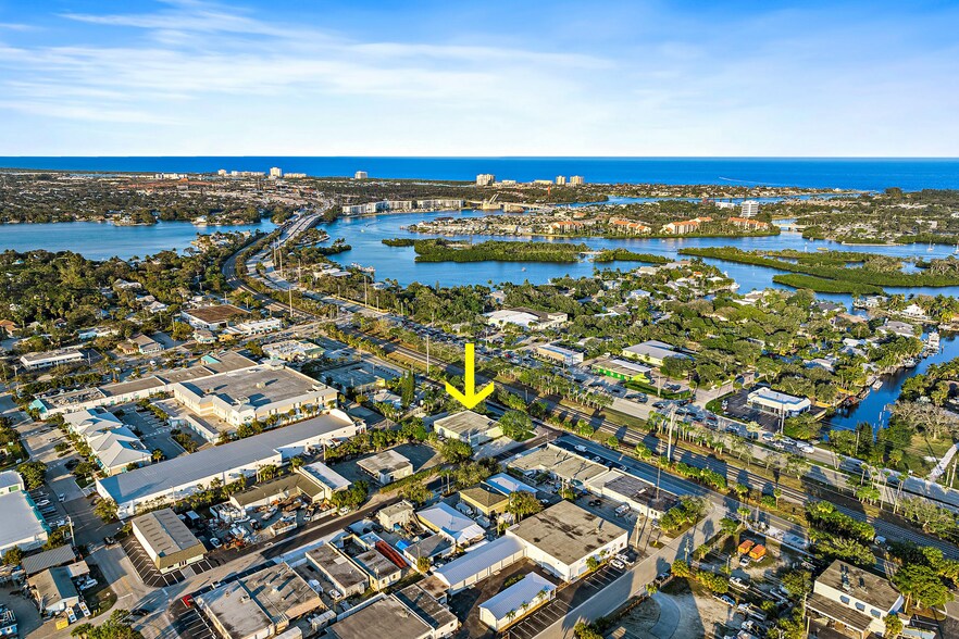 More Photos Of 620 N Old Dixie Hwy, Jupiter Manufacturing For Sale