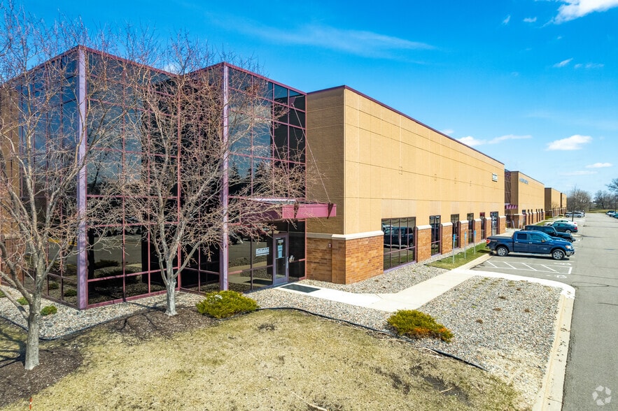 More Photos Of 2215-2235 Highway 36 W, Roseville Manufacturing For Lease
