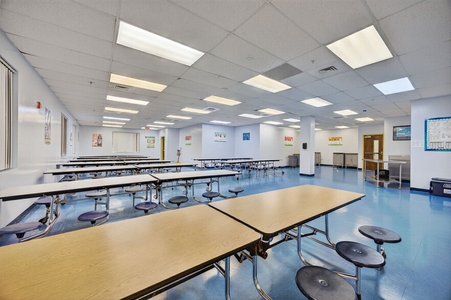 More Photos Of 713 W Palm Dr, Florida City Schools For Sale