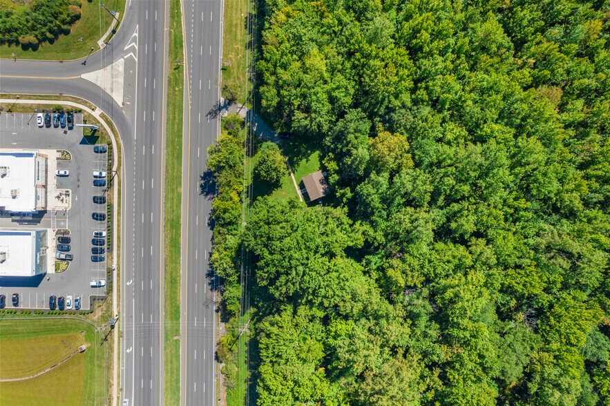 More Photos Of 2608 Mount Holly Rd, Burlington Land For Lease