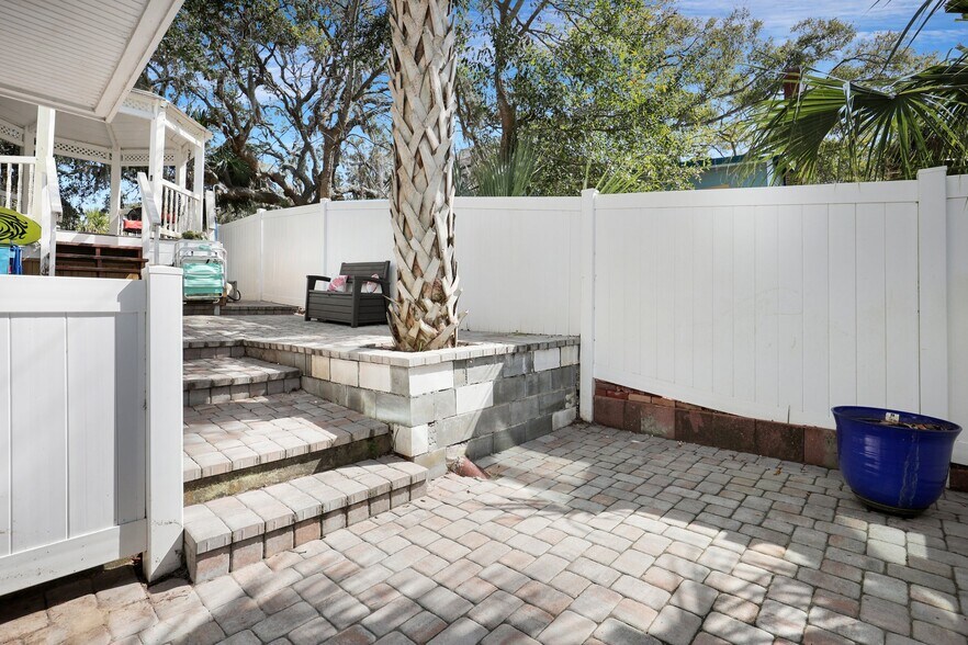 More Photos Of 24 Van Horne Ave, Tybee Island Hospitality For Sale
