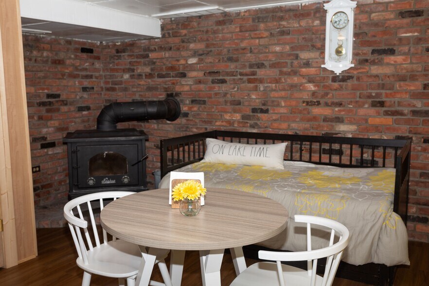 More Photos Of 42 W Spring St, Port Austin General Retail For Lease