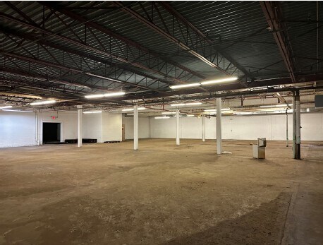 More Photos Of 1611 James P Cole Blvd, Flint Manufacturing For Lease