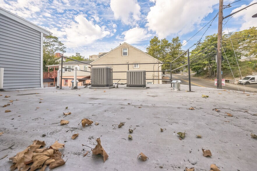 More Photos Of 541 Union Ave, Paterson Storefront Retail Residential For Sale