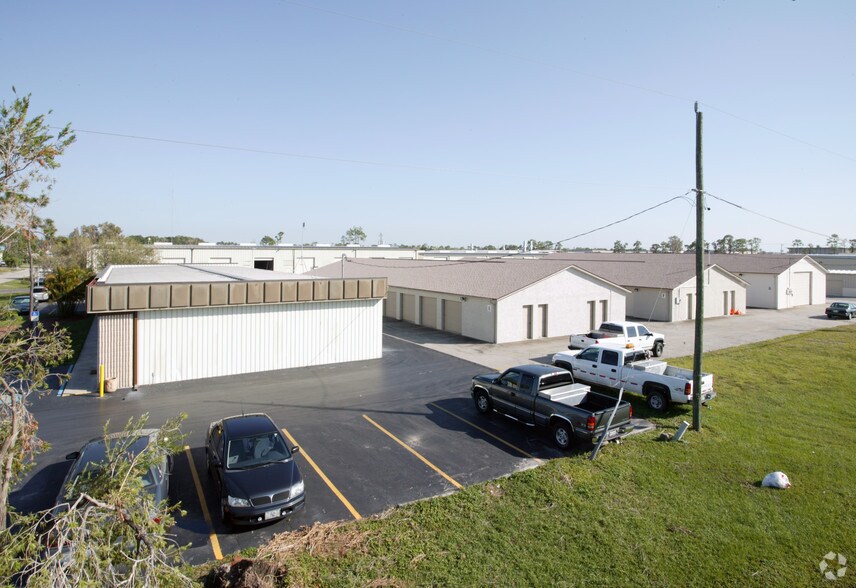 More Photos Of 2159 Andrea Ln, Fort Myers Light Distribution For Lease