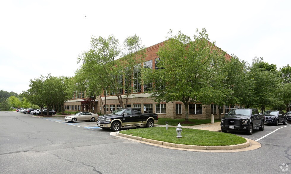 More Photos Of 301 Concourse Blvd, Glen Allen Office For Lease