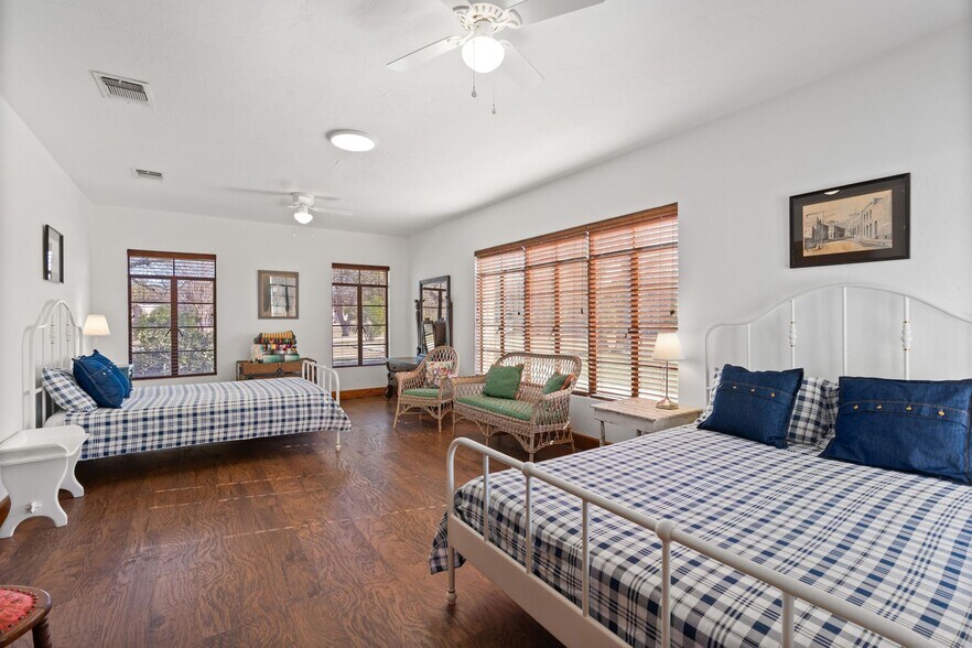 More Photos Of 5322 State Hwy 16 N, Bandera Hospitality For Sale