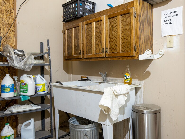 More Photos Of 1400 Santa Fe Dr, Pueblo Unknown For Lease
