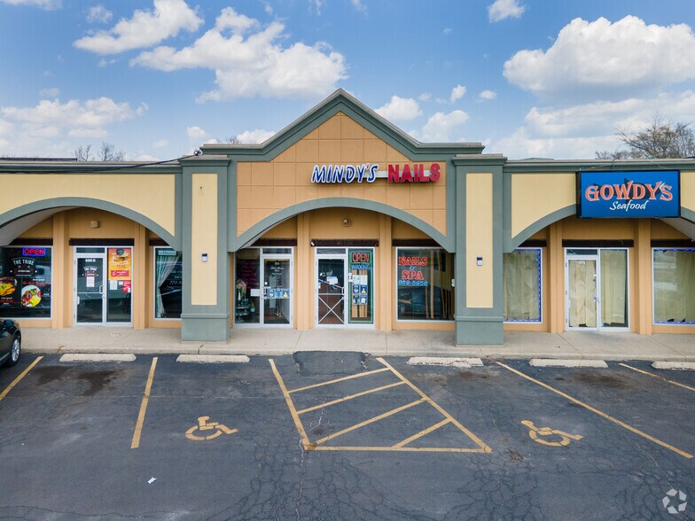 More Photos Of 668-704 River Oaks Dr, Calumet City Unknown For Lease