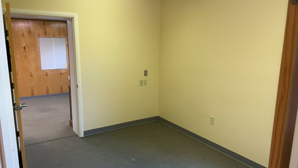 More Photos Of 11907 Montgomery Rd, Cincinnati Medical For Lease