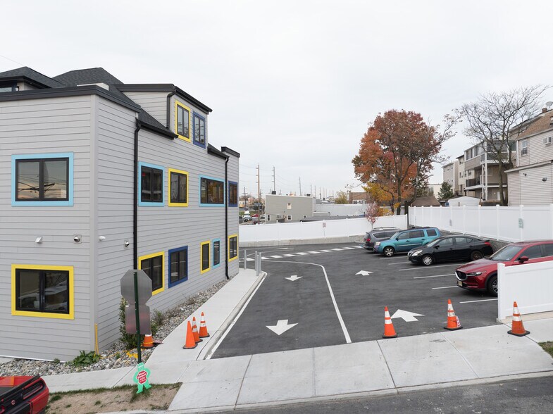 More Photos Of 7100-7106 Tonnelle Ave, North Bergen Freestanding For Sale