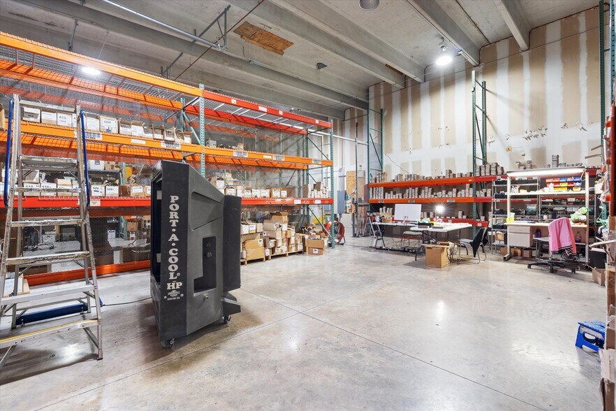 More Photos Of 1747-1781 Banks Rd, Margate Flex For Lease