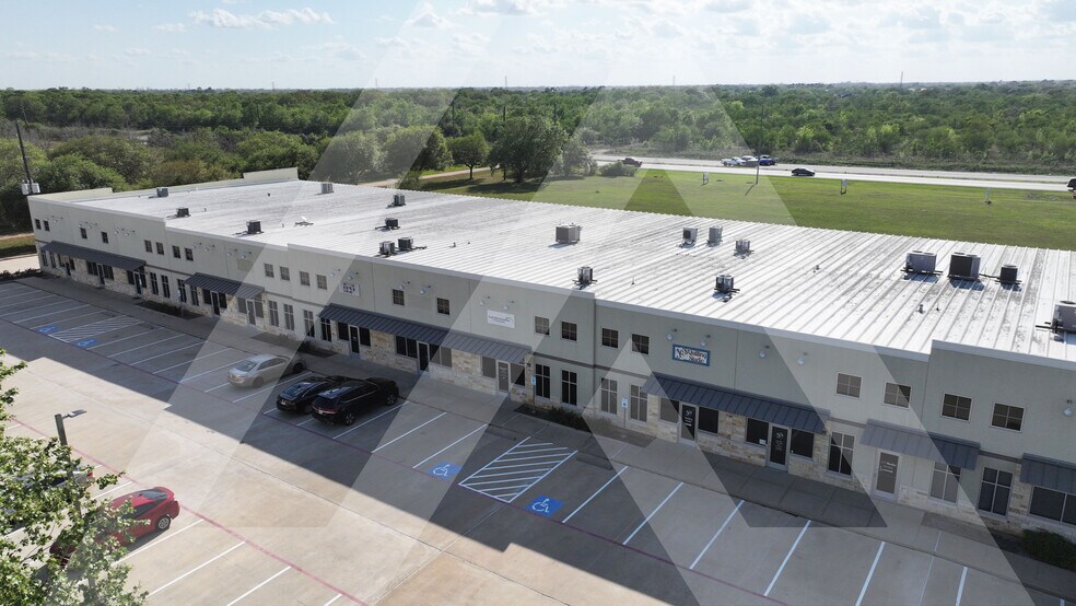 More Photos Of 1811 First Oaks Rd, Richmond Unknown For Lease