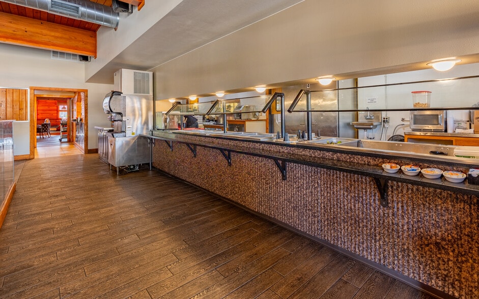 More Photos Of 1651 8th St, Cody Restaurant For Lease
