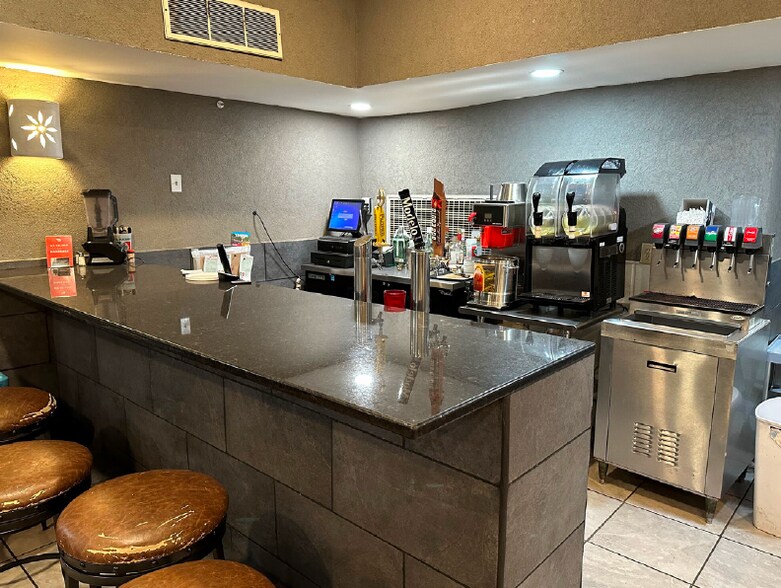 More Photos Of 7014 Chippewa St, Saint Louis Restaurant For Sale