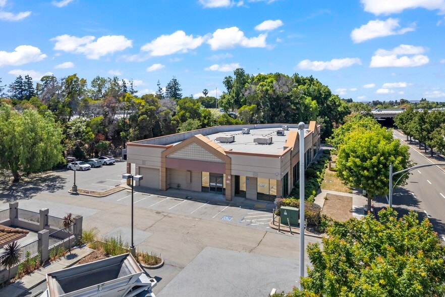 More Photos Of 1699 N Capitol Ave, San Jose Freestanding For Lease
