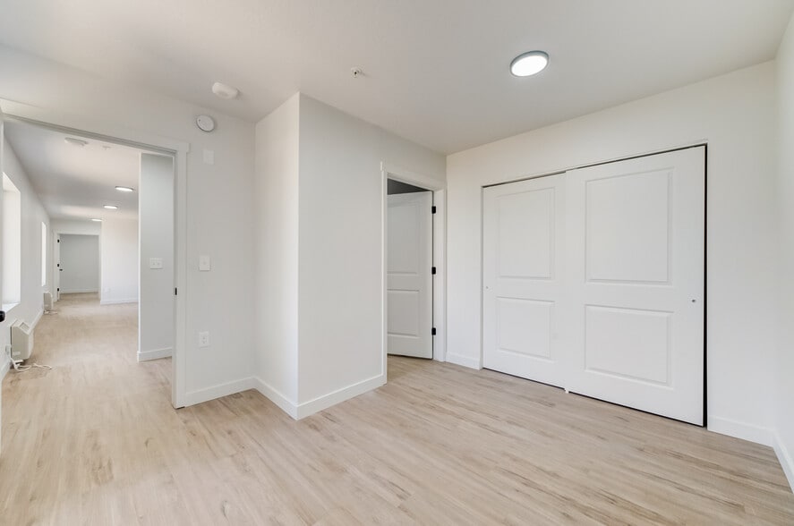 More Photos Of 404 E 5600 S, Salt Lake City Apartments For Sale
