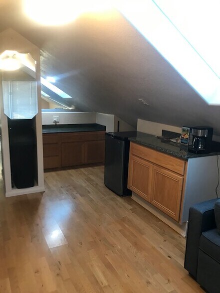 More Photos Of 2757 Foothill Blvd, La Crescenta Freestanding For Sale