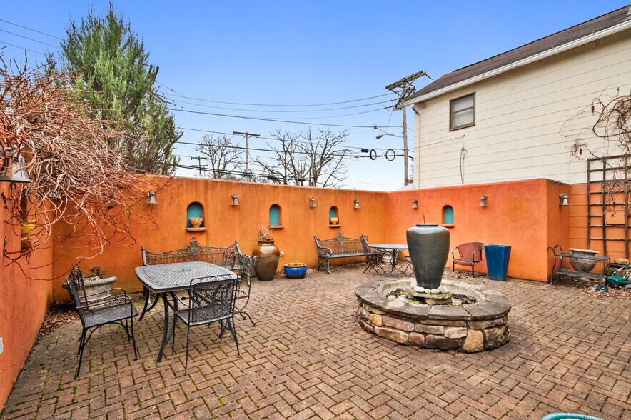 More Photos Of 181 E Brown St, Blairsville Restaurant For Sale