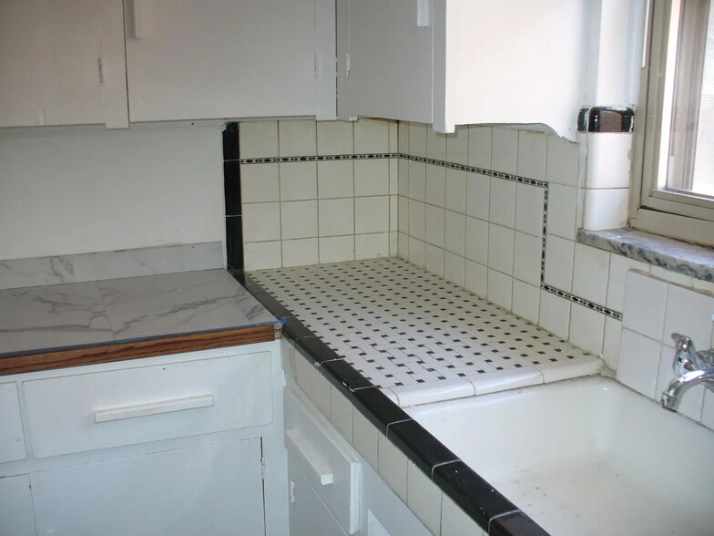 More Photos Of 4494-96 W Jefferson Ave, Ecorse Multifamily For Sale