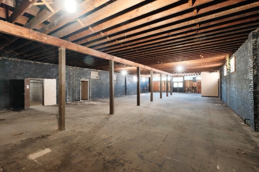 More Photos Of 1238 E Saint Georges Ave, Linden Freestanding For Sale