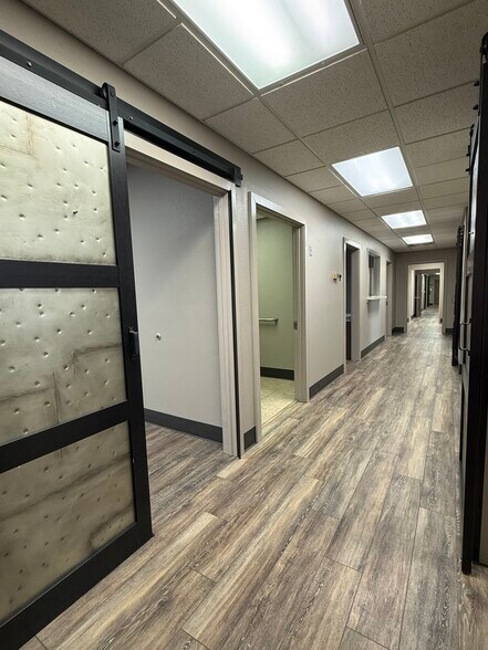 More Photos Of 4550 Lamar Ave, Paris Rehabilitation Center For Lease