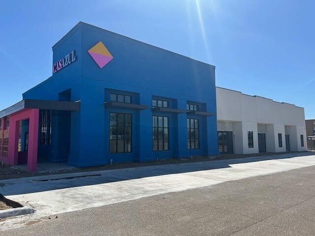 More Photos Of 2411 Jacaman Rd, Laredo Storefront For Lease