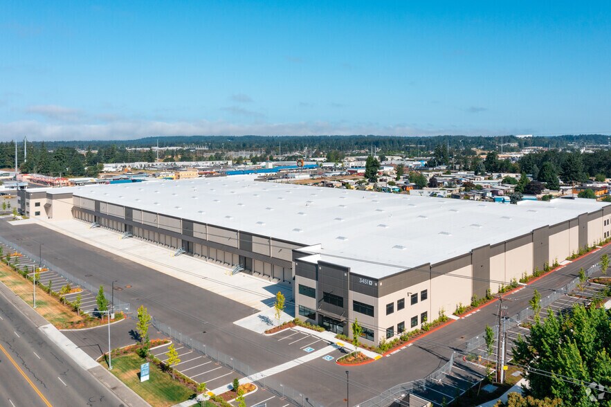 More Photos Of 3451 84th St S, Lakewood Distribution For Lease