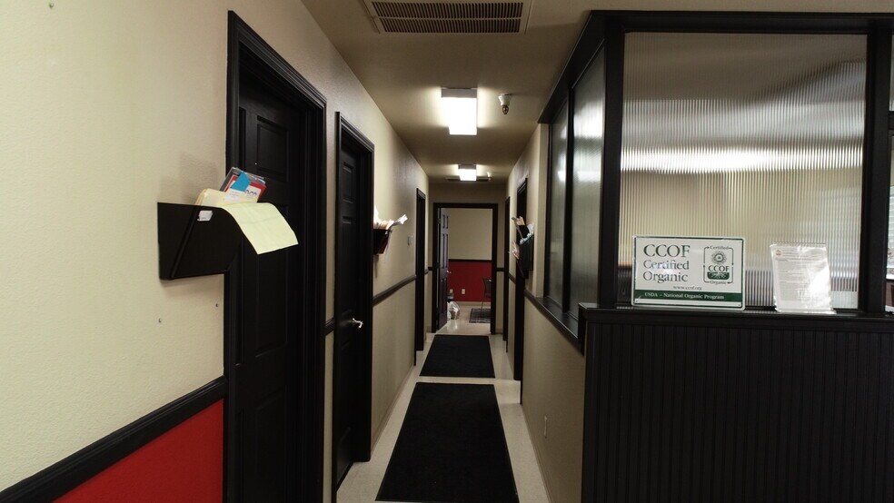 More Photos Of 506-530 El Roya Ave, Modesto Warehouse For Lease