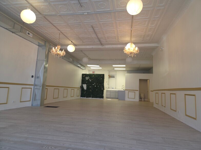 More Photos Of 3013 W Armitage Ave, Chicago Storefront For Lease