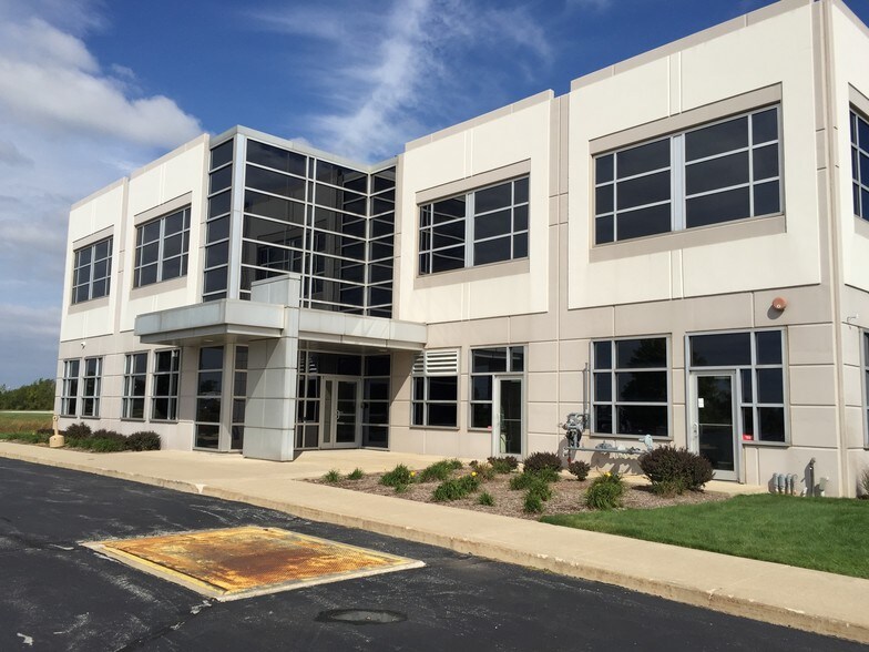 More Photos Of 9800 Connecticut St, Merrillville Office For Lease