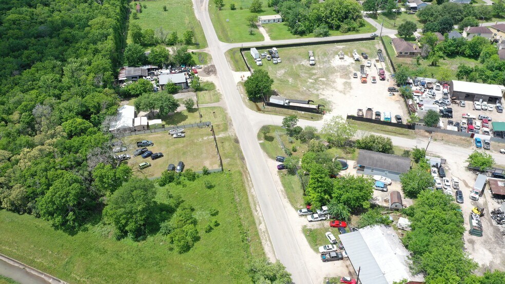 More Photos Of 5228 Fuqua Gardens Vw, Houston Storefront Retail Residential For Sale