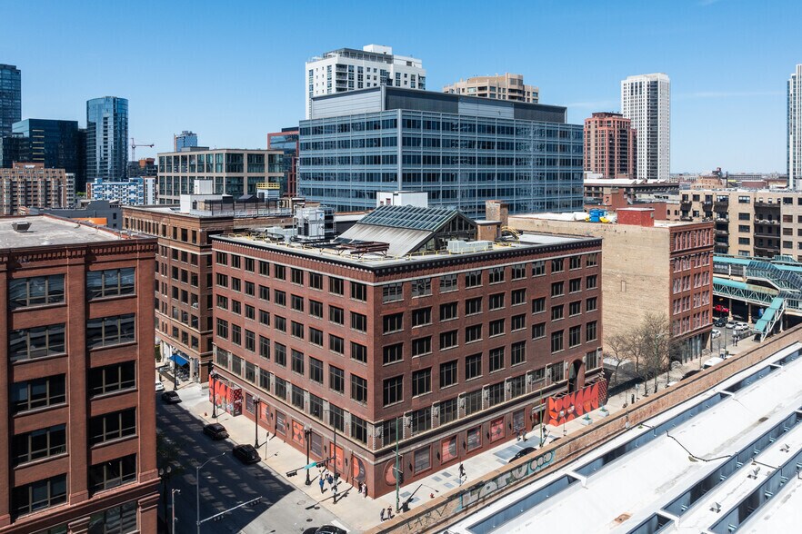 More Photos Of 550 W Randolph St, Chicago Office For Lease