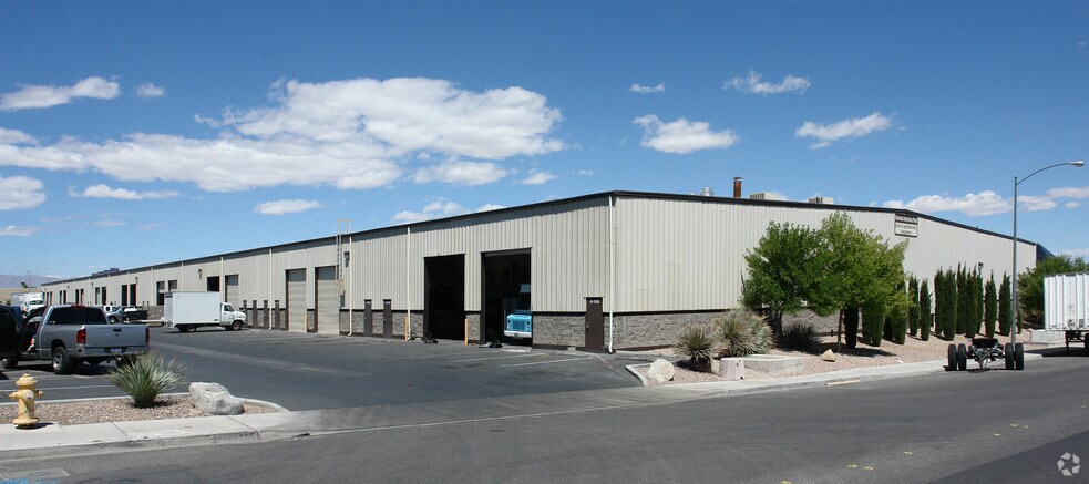 More Photos Of 3915 W Hacienda Ave, Las Vegas Warehouse For Lease