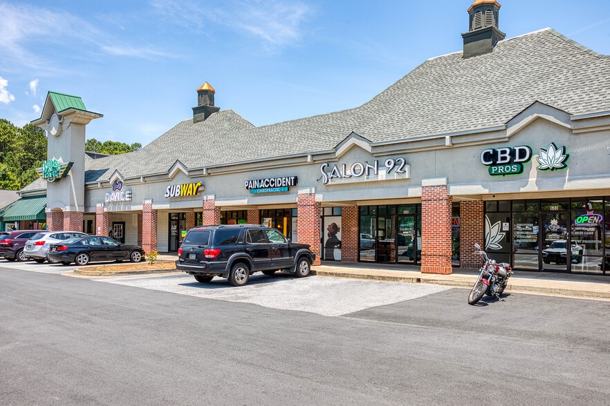 More Photos Of 12035 Highway 92, Woodstock Unknown For Lease