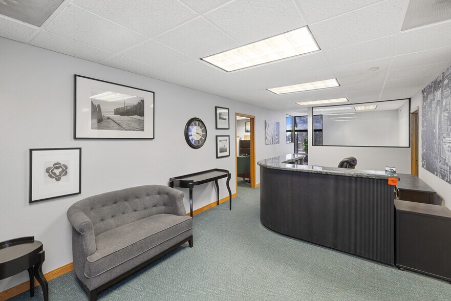 More Photos Of 4550 kearny villa Rd, San Diego Office For Sale