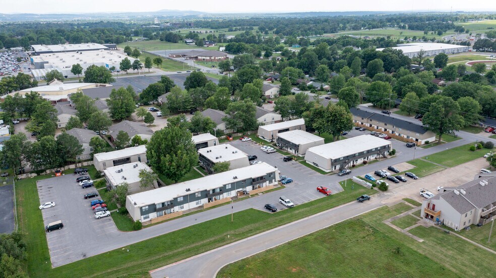 Primary Photo Of 1701 S West End St, Springdale Apartments For Sale