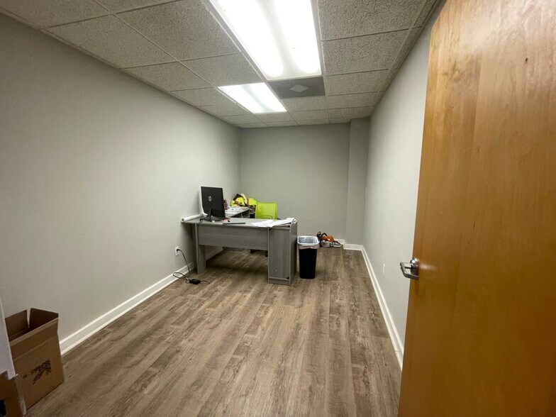 More Photos Of 2513 31st St SW, Birmingham Industrial For Lease