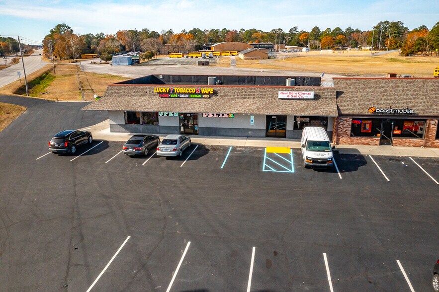 More Photos Of 1904-1918 Dr. Martin Luther King Jr. Blvd, New Bern General Retail For Lease