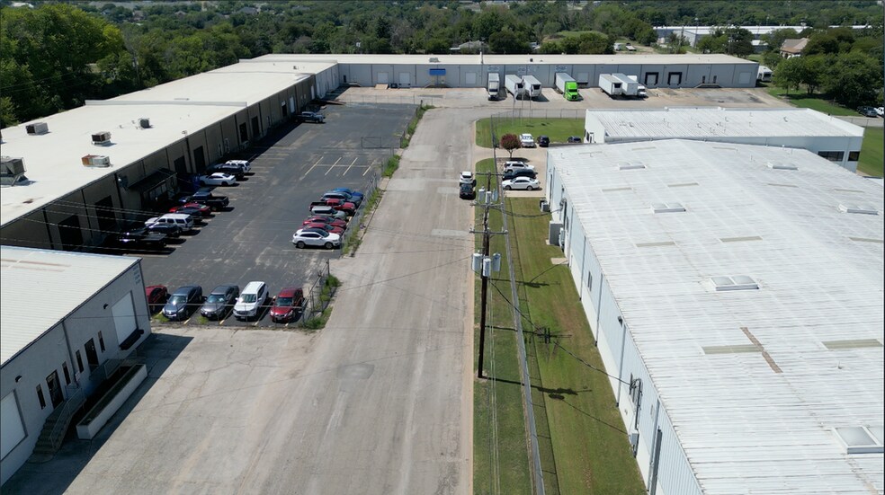 More Photos Of 2402-2404 Blue Smoke Ct, Fort Worth Unknown For Lease