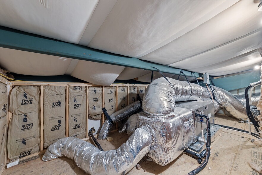 More Photos Of 1840 S Madison St, Whiteville Freestanding For Lease