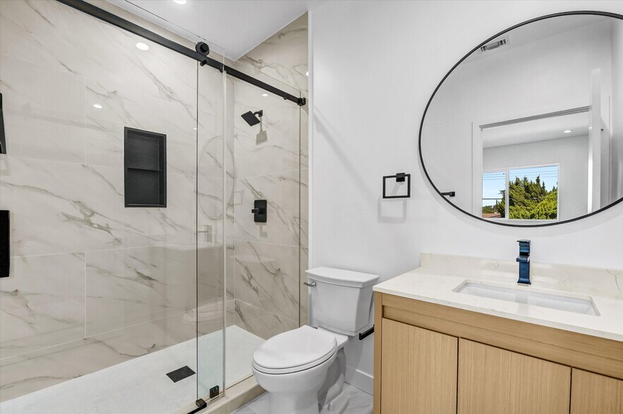 More Photos Of 7322 Newcastle Ave, Reseda Apartments For Sale