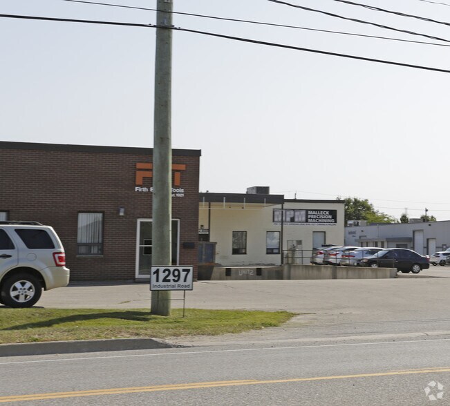 More Photos Of 1297 Industrial Rd, Cambridge Warehouse For Lease