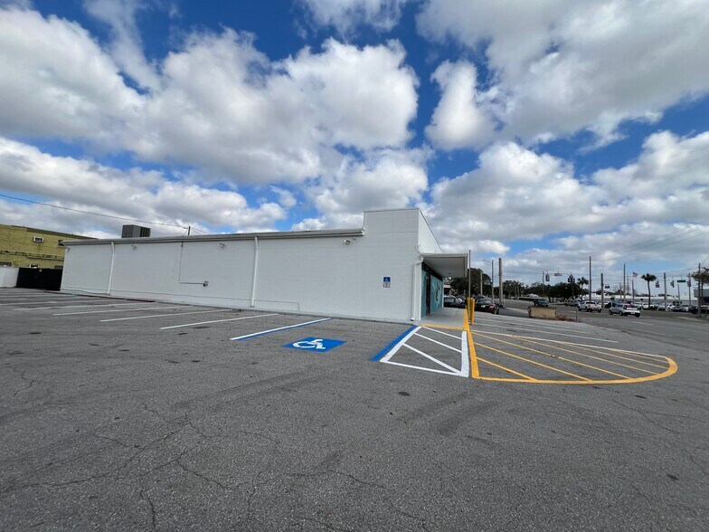 More Photos Of 3435 30th Ave N, Saint Petersburg Freestanding For Lease