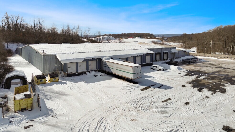 More Photos Of 850 Eisenhower Blvd, Johnstown Warehouse For Lease