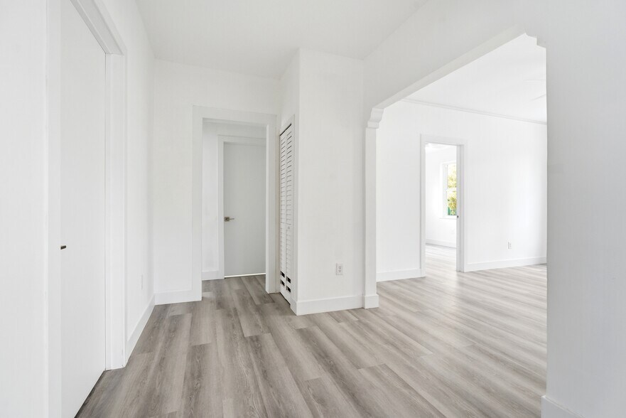 More Photos Of 340 NE 125th St, North Miami Office Residential For Sale