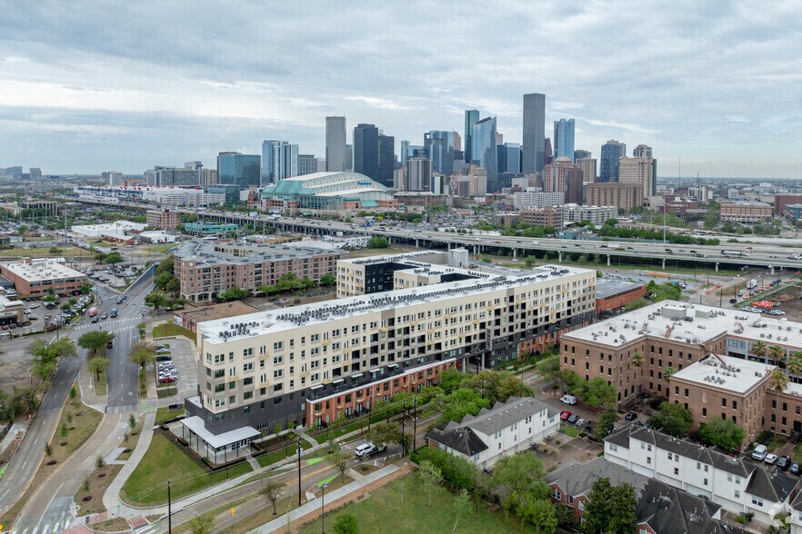 More Photos Of 2315 Navigation Blvd, Houston Apartments For Lease
