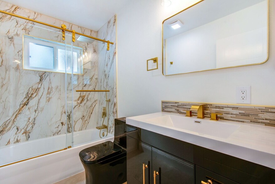 More Photos Of 117 Avenida Algodon, San Clemente Multifamily For Sale