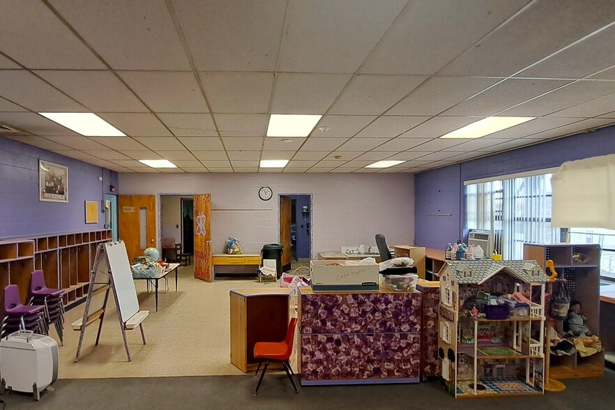 More Photos Of 115 Clinton Ave, New Rochelle Schools For Sale